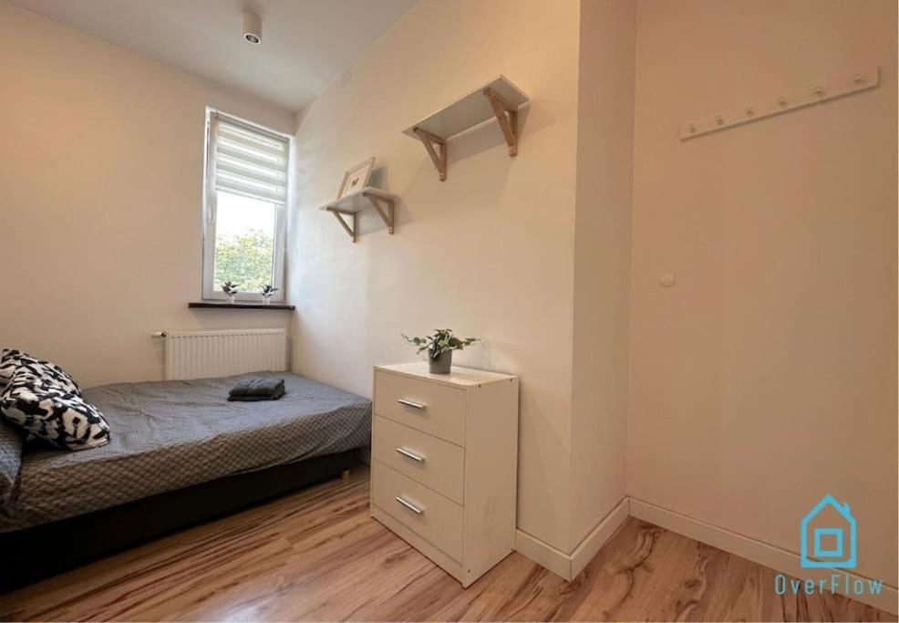 Walezy - Peaceful Retreat, 10 Minutes To Old Town & Seaside Alloggio in famiglia Danzica